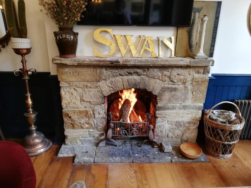 The Crooked Swan Otel Crewkerne Dış mekan fotoğraf