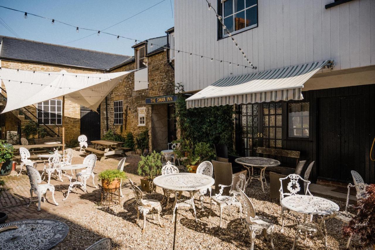 The Crooked Swan Otel Crewkerne Dış mekan fotoğraf